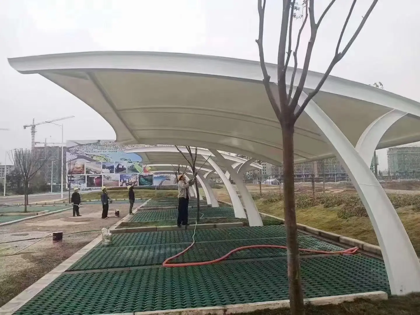 贵州黔西膜结构车棚采购避坑指南:本地气候不同,别拿低价当性价比